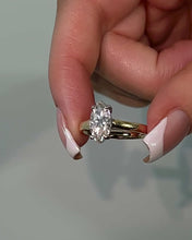 Load and play video in Gallery viewer, 1.50ct Marquise Lab Diamond in 18ct
